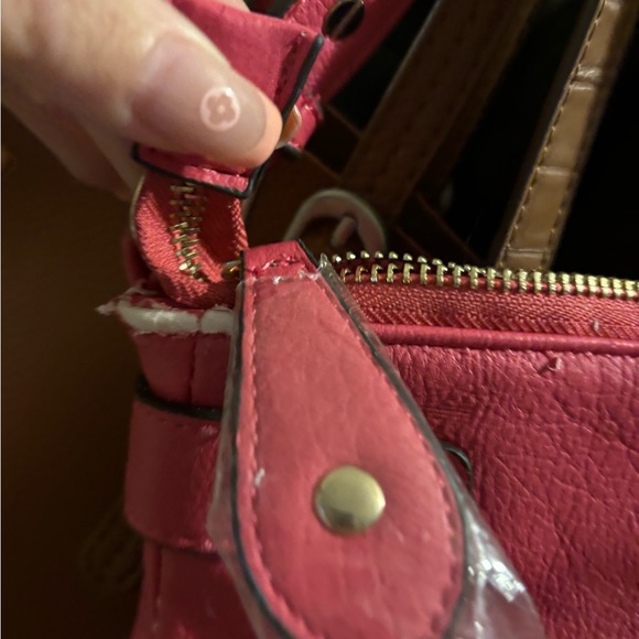 Michael Kors pink purse is brand new - Picture 7 of 9
